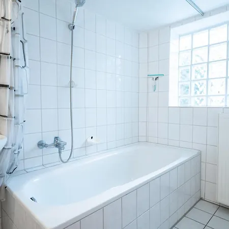 Apartment Gemuetliche Monteurwohnung Im Souterrain Bremen