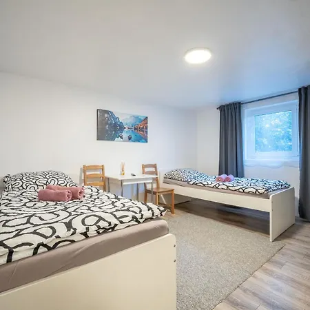 Gemuetliche Monteurwohnung Im Souterrain Apartament